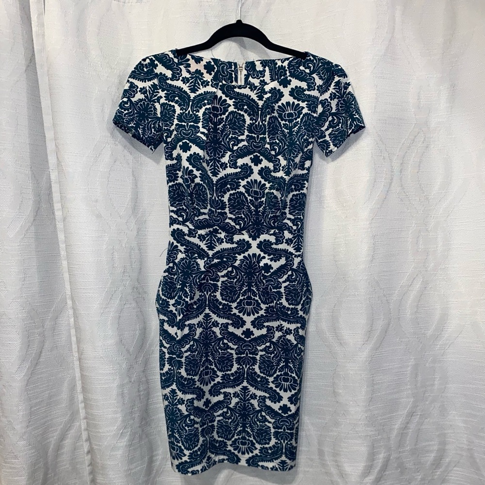 Dress with pockets